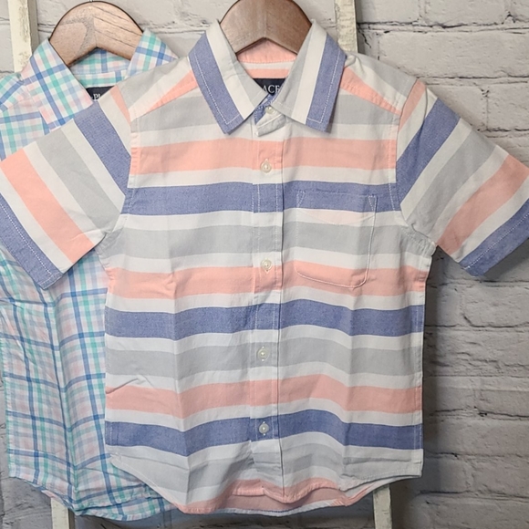 Two📌 Children's Place  short sleeve button down - Picture 5 of 5